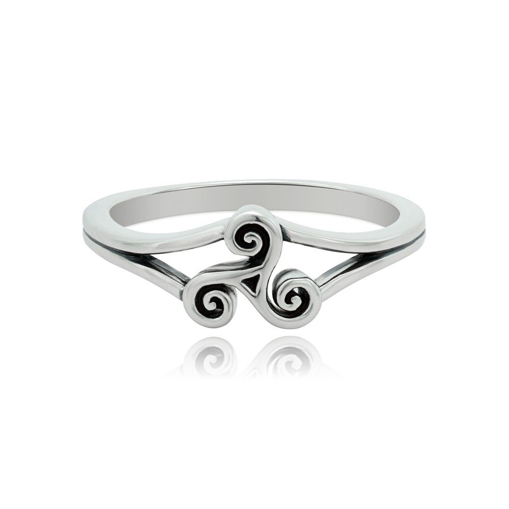 Серебряное кольцо АРТ. 2526 18.0